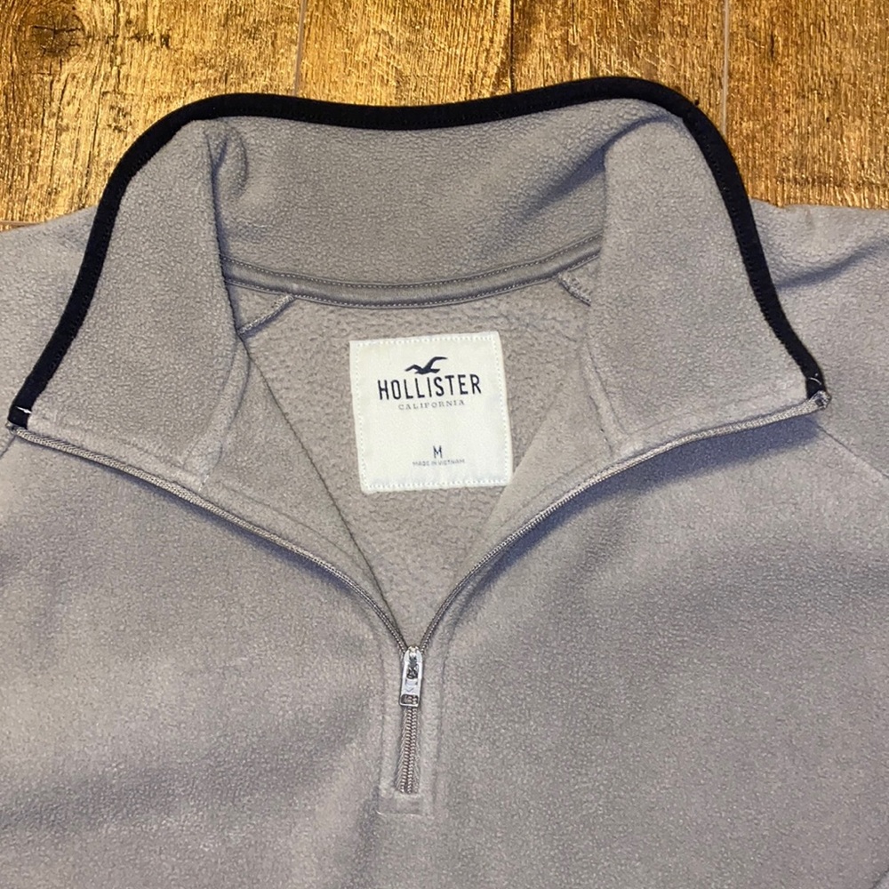 Hollister Men’s Grey Quarter-Zip Size M - Picture 2 of 4